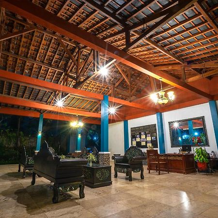 Margo Utomo Hill View Resort 外南梦 外观 照片